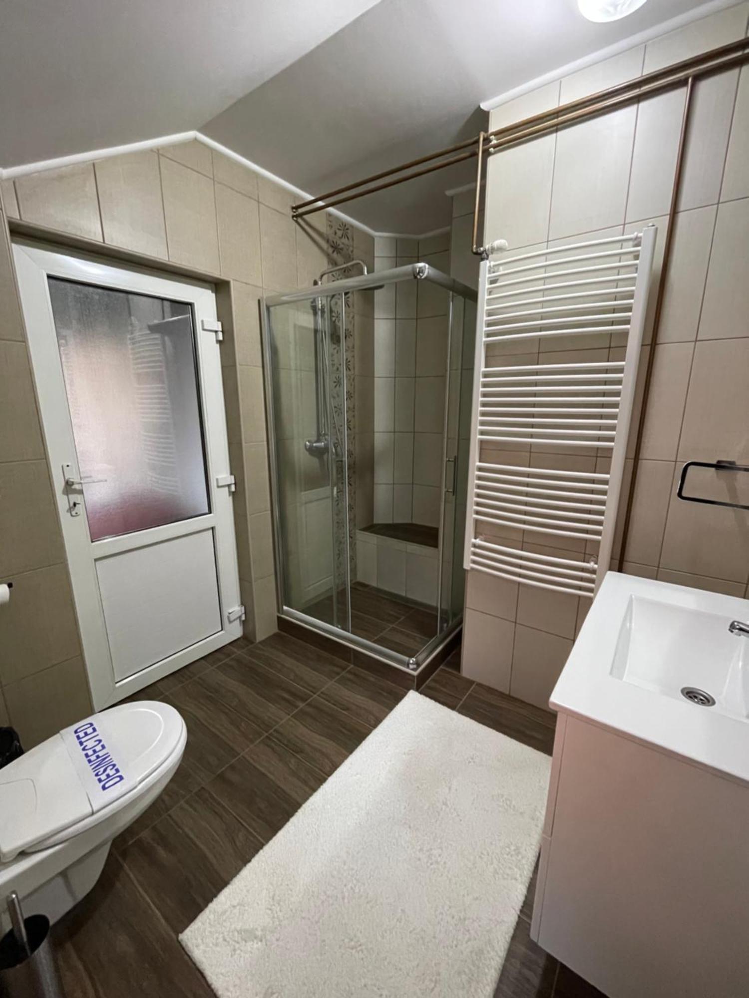 Guest House Luxotel Zrenjanin Exterior foto