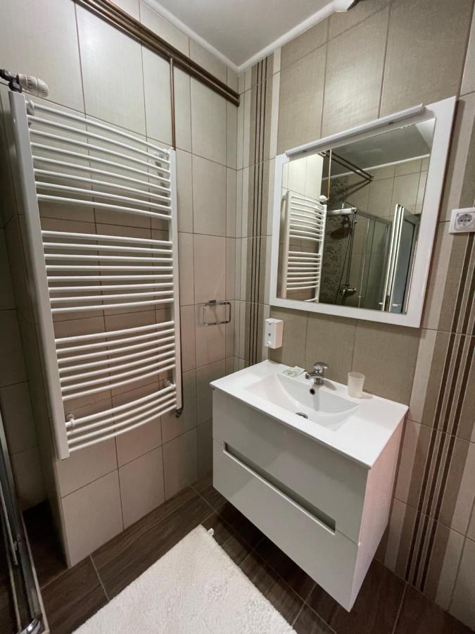 Guest House Luxotel Zrenjanin Exterior foto