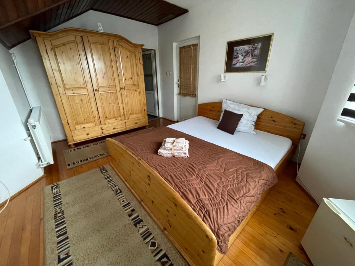 Guest House Luxotel Zrenjanin Exterior foto