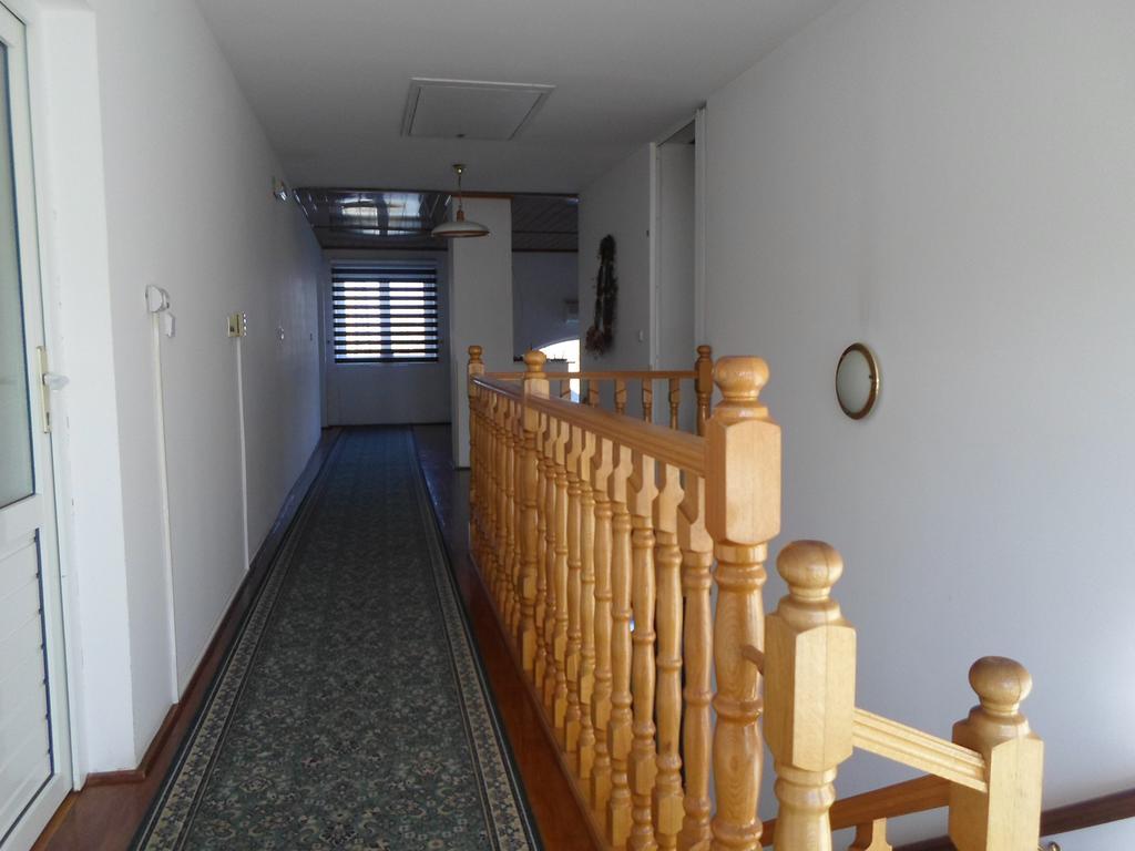 Guest House Luxotel Zrenjanin Exterior foto